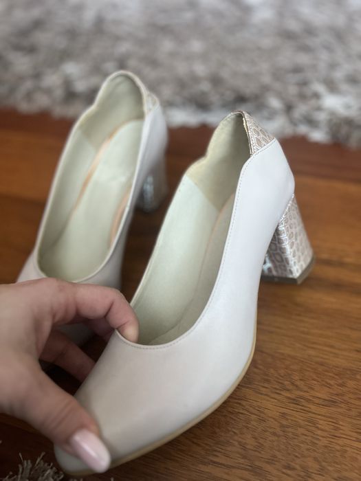 Pantofi eleganti, din piele