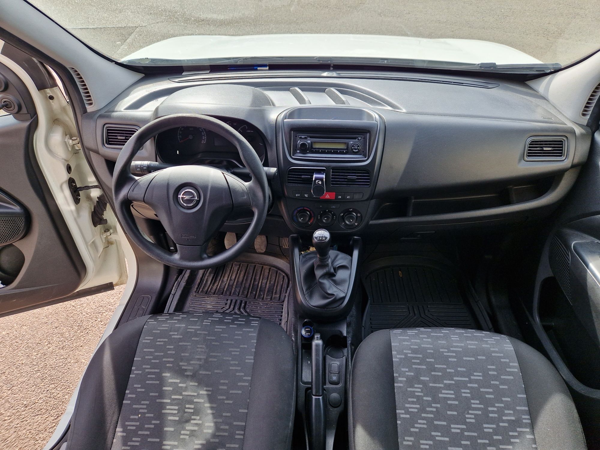 Opel combo 2018 euro 6 L2H1, 2018, 1.3 CDTI \ 95 CP