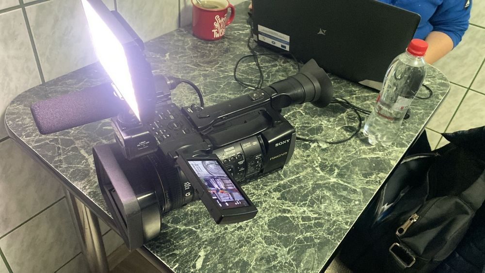 Camera video Sony HXR-Nx3 cu toate accesoriile