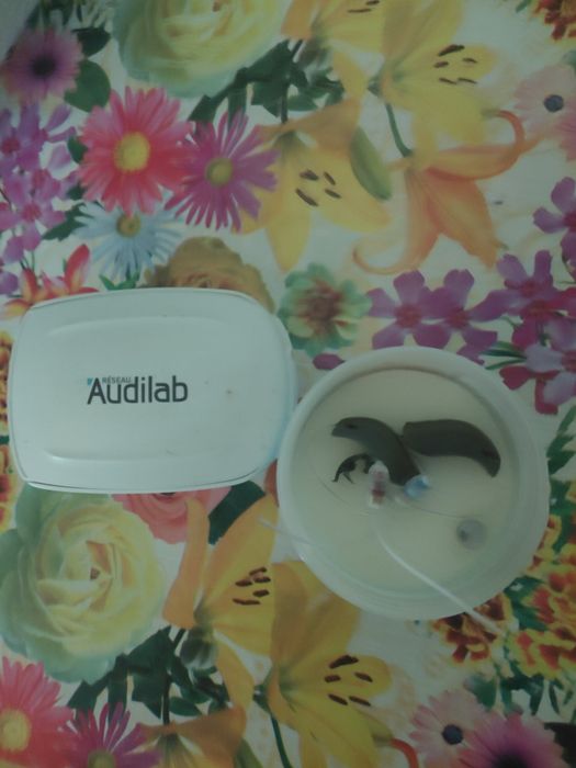 Aparat auditiv stanga si dreapta