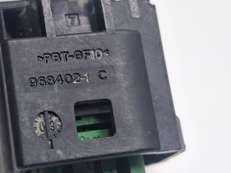 Mufa conector 3 pini VOLKSWAGEN GOLF VI 5K1 2008 - 2013 TDI CBDC, CLCA