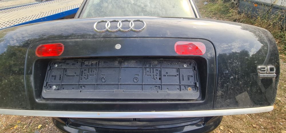 Бленда заден капак Audi A6 C5 Sedan Facelift Ауди А6 Ц5 Седан Фейслифт