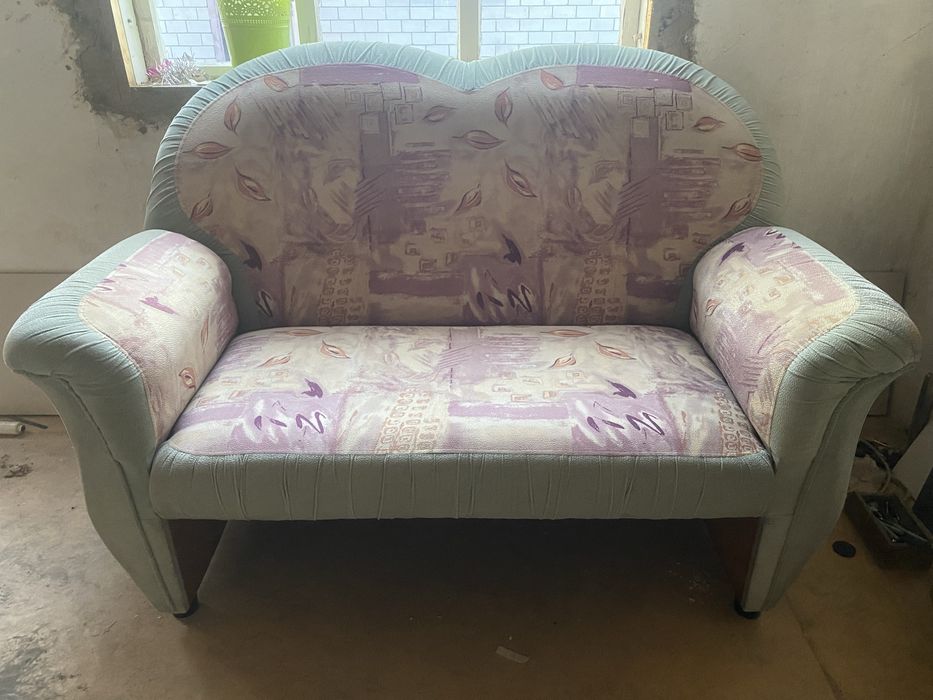 Продаю диван и кресло