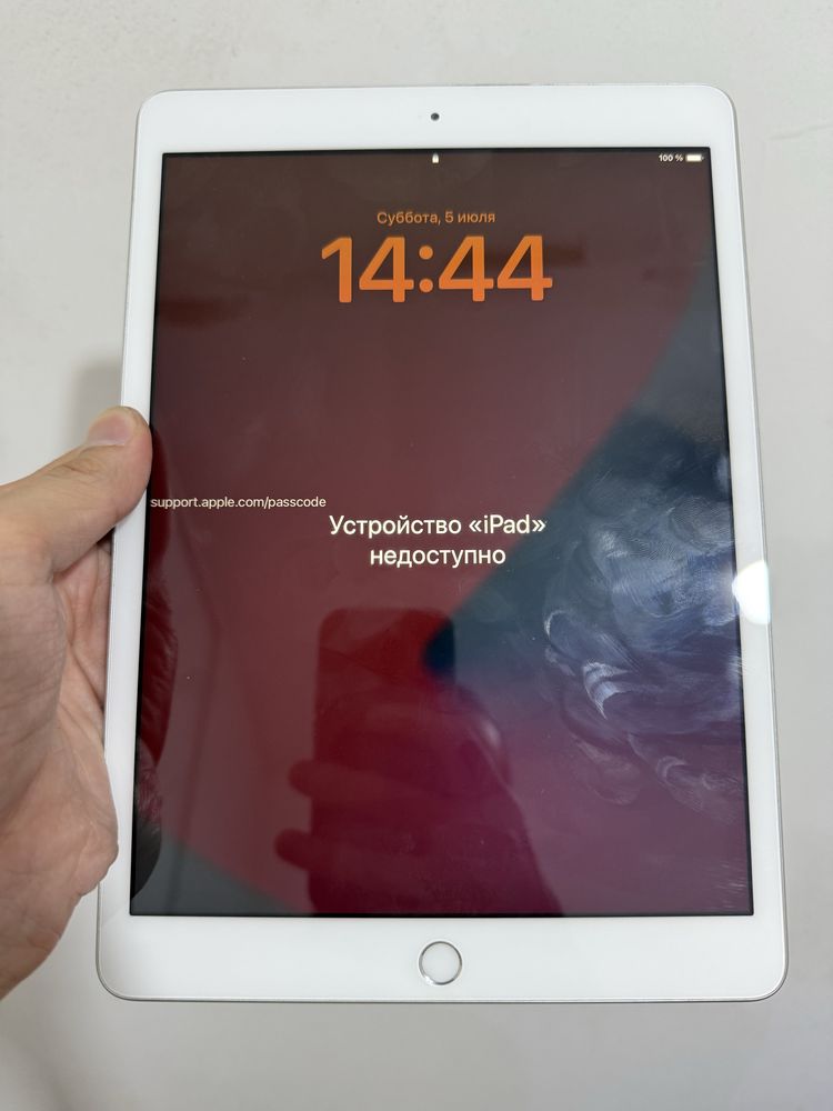 iPad 8 icloud sotiladi