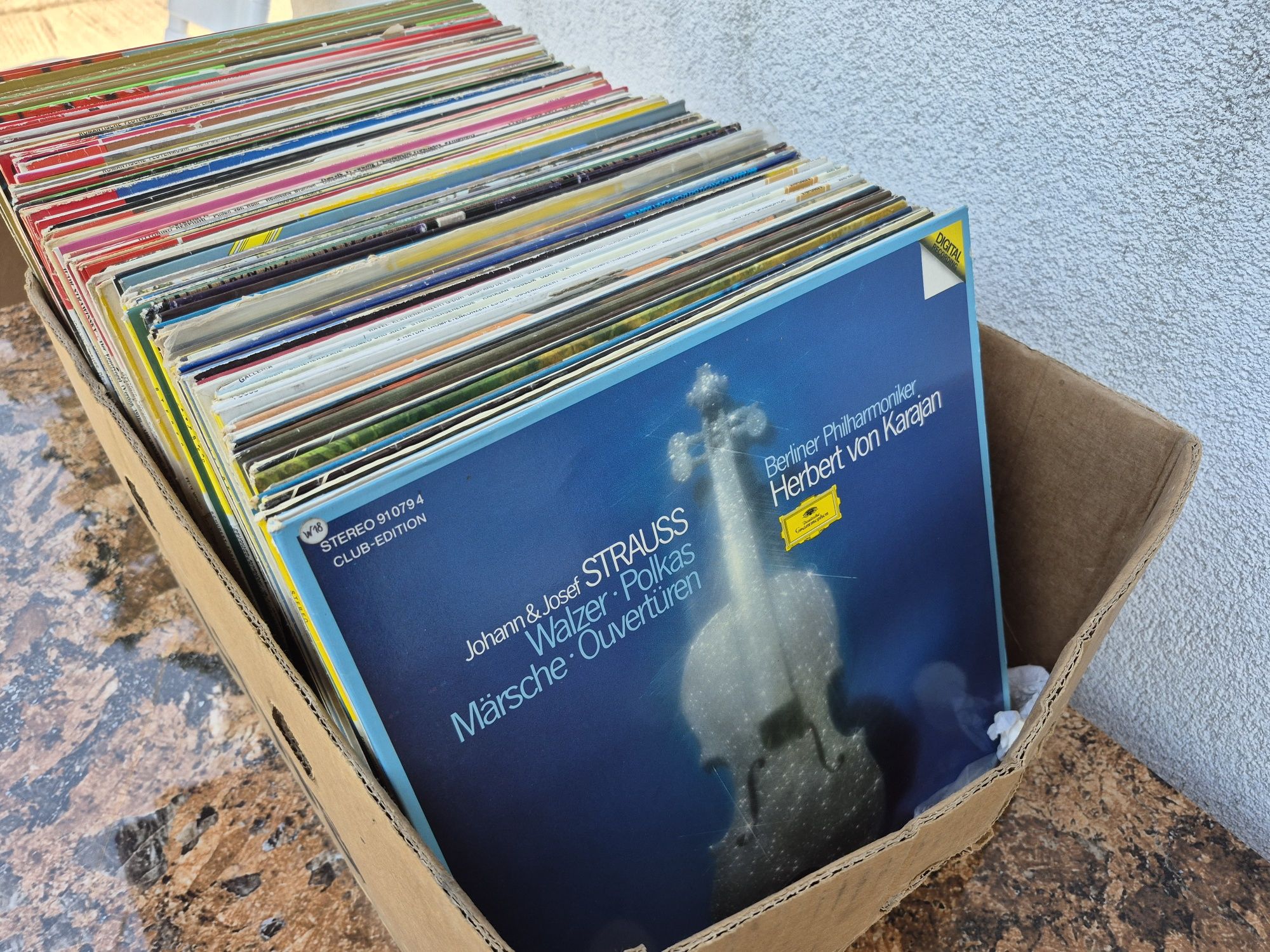 Vând Lot 100 Discuri Vinil colectie muzica clasica mixta