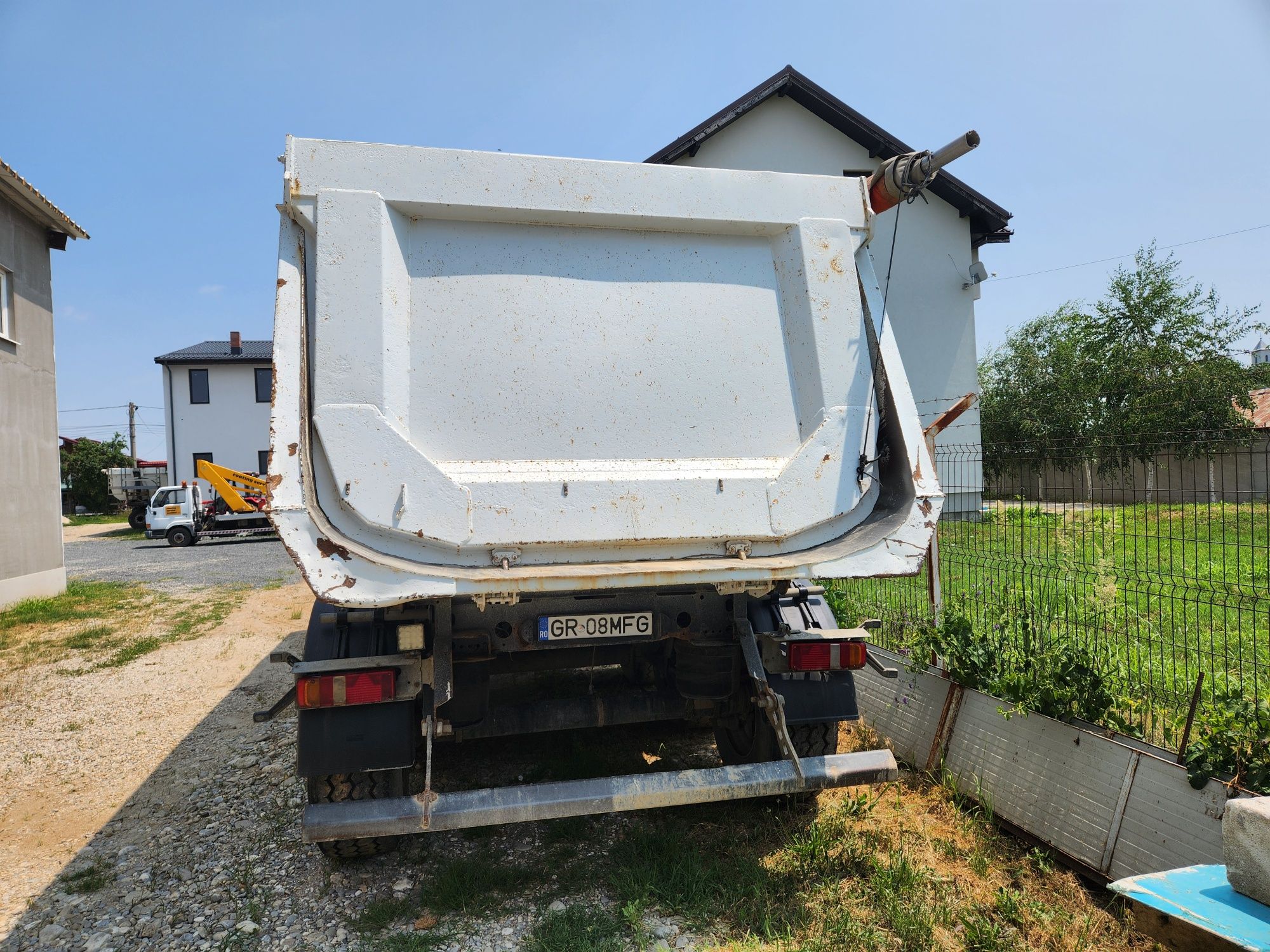 Bena basculabila schmitz 2014