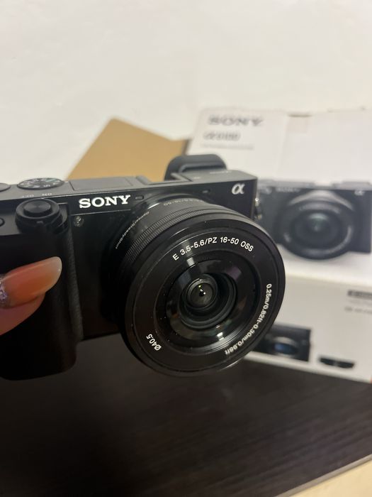 Sony alpha 6100