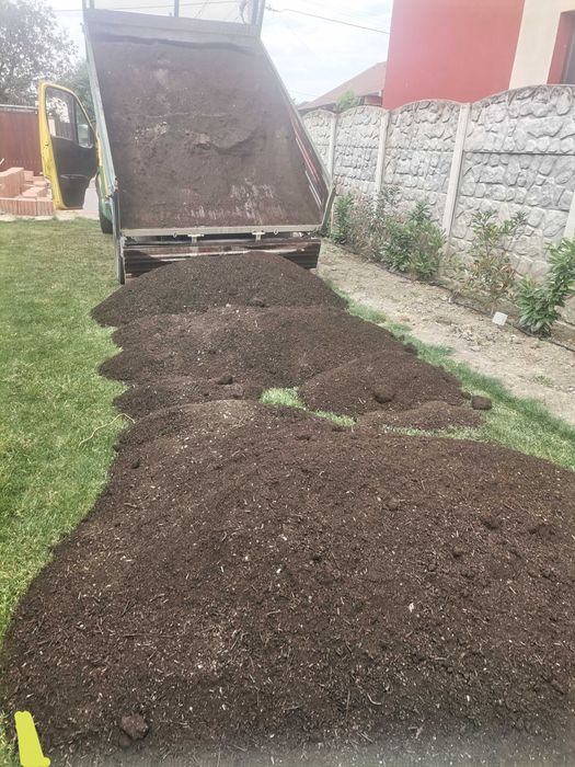 Nisip sort piatra concasata moloz compost Pamant negru pământ nisipos