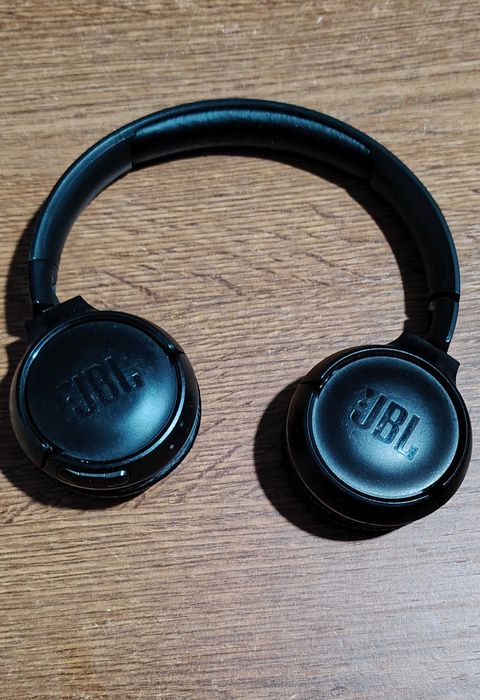 Casti WIFI(bluetooth) JBL mari