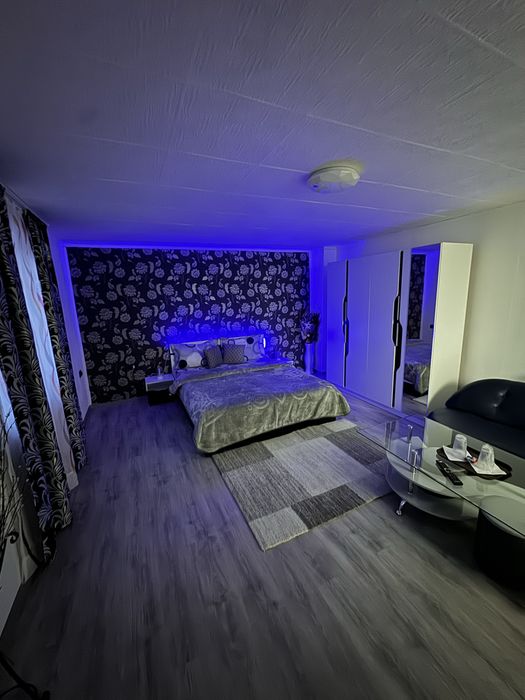 Regim hotelier  garsoniera la Casa cu intrare din curte
