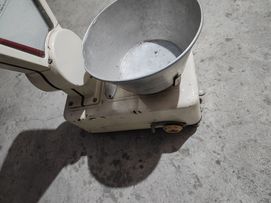 Кантар запазен от соца