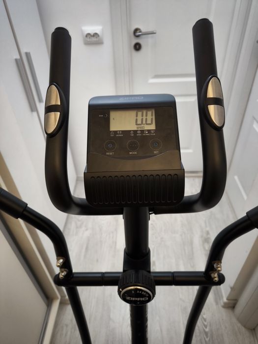 Bicicleta fitness eliptica Zipro Burn, volanta 7kg