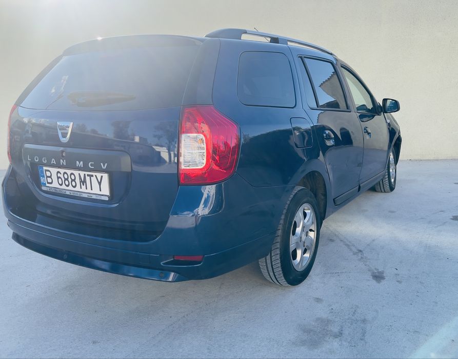 Dacia Logan usor avariat