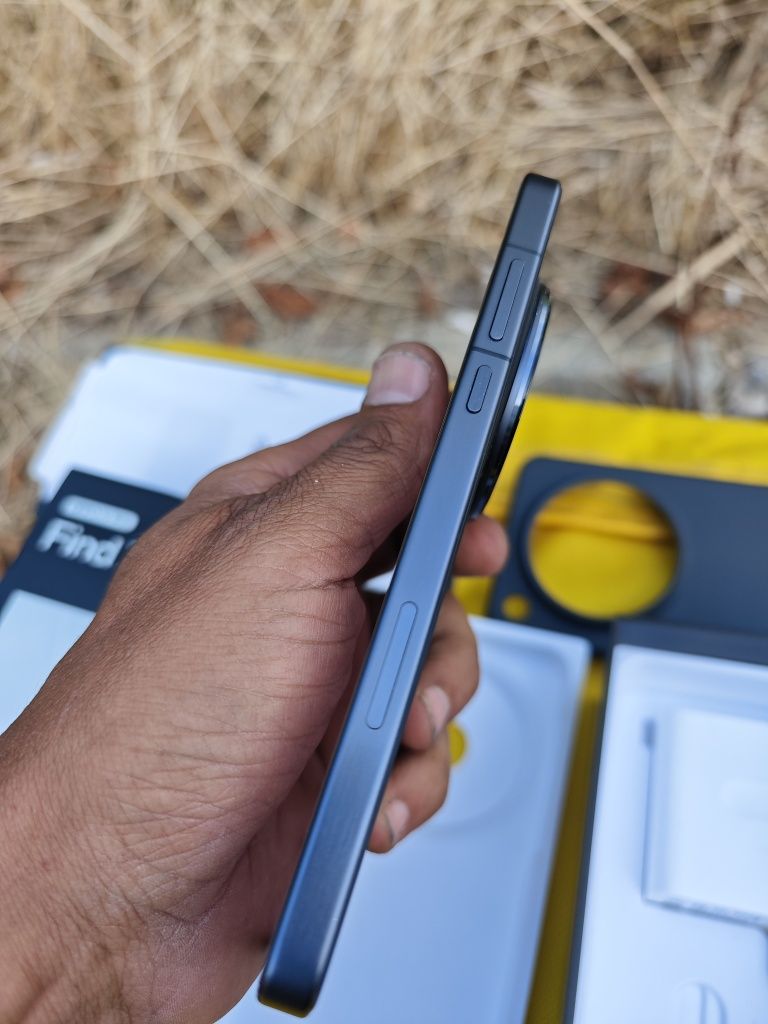Oppo find x8 ultra/16-512/, перфектен, комплект.