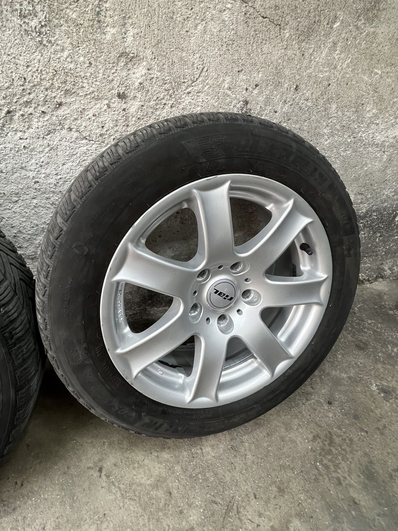 Джанти с гуми 5x120 R16