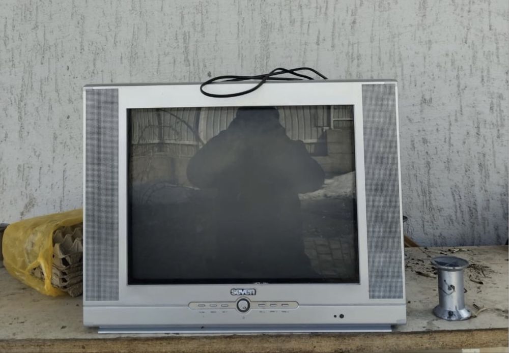 Телевизор б/у рабочий