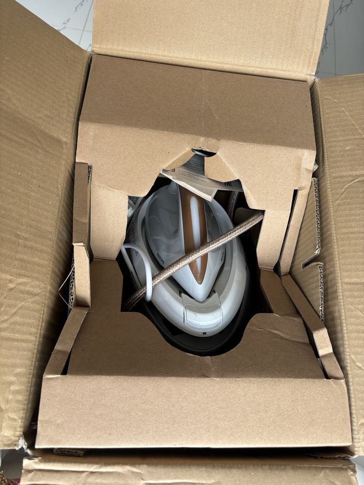 Statie de calcat Philips 7000 noua,  nefolosita