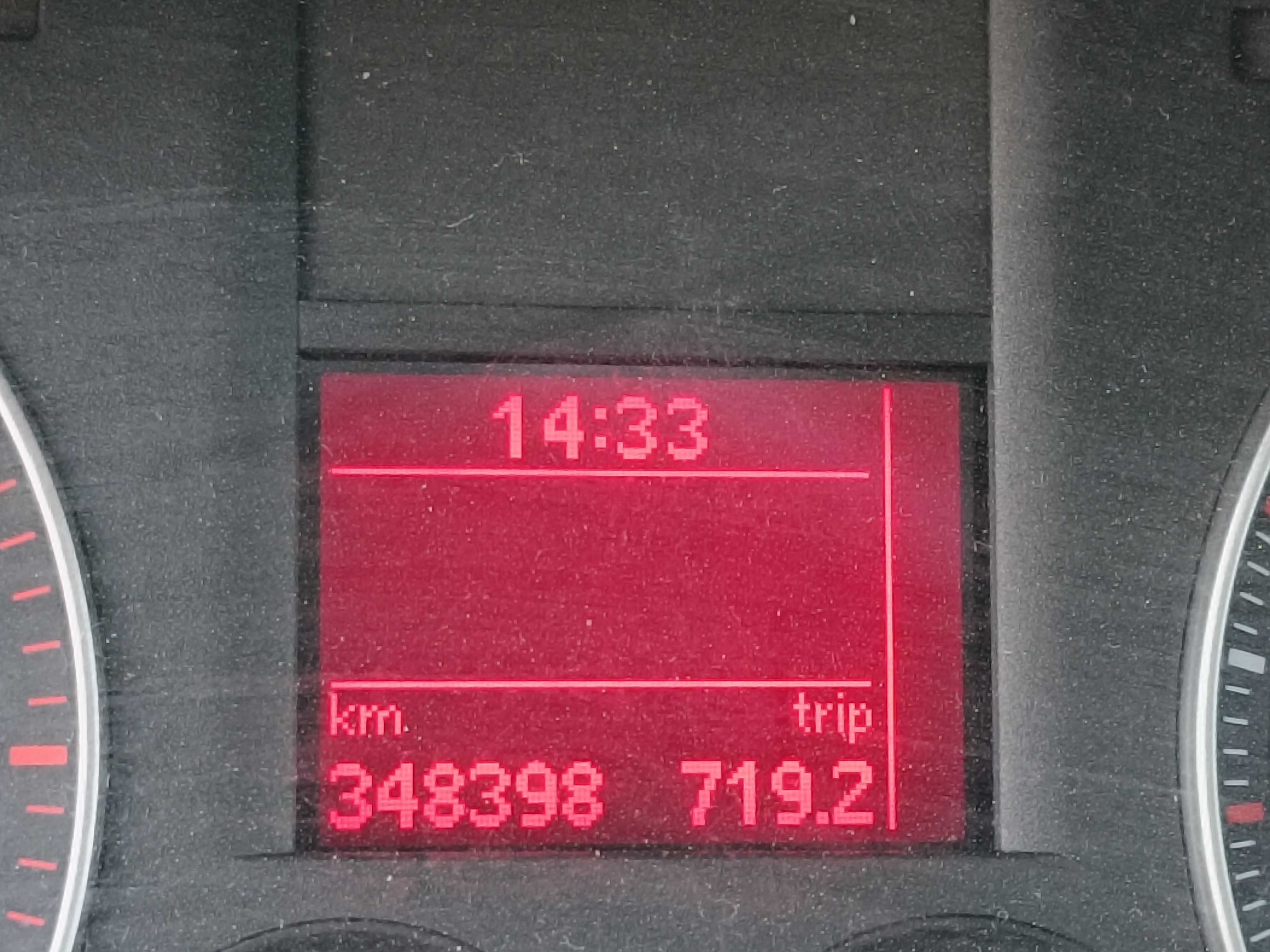 Wolswagen Touran an 2004 1,9 tdi BKC 105 CP automat 7 locuri in acte