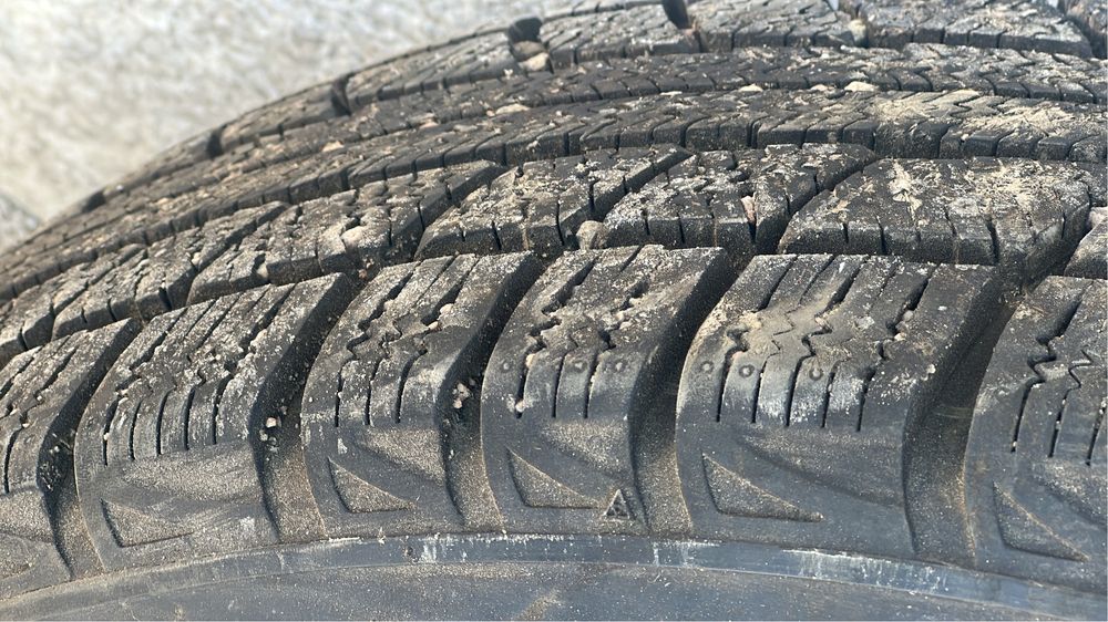 Продам в новым сост 215/70/16