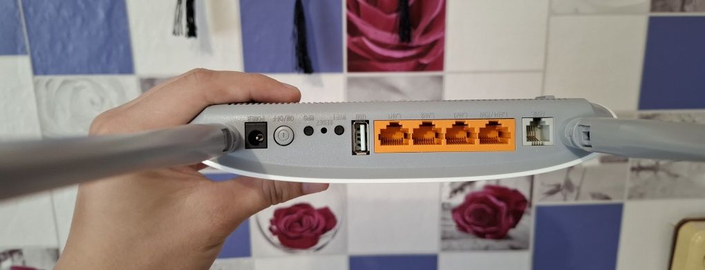 Роутер TP-Link TD-W8968