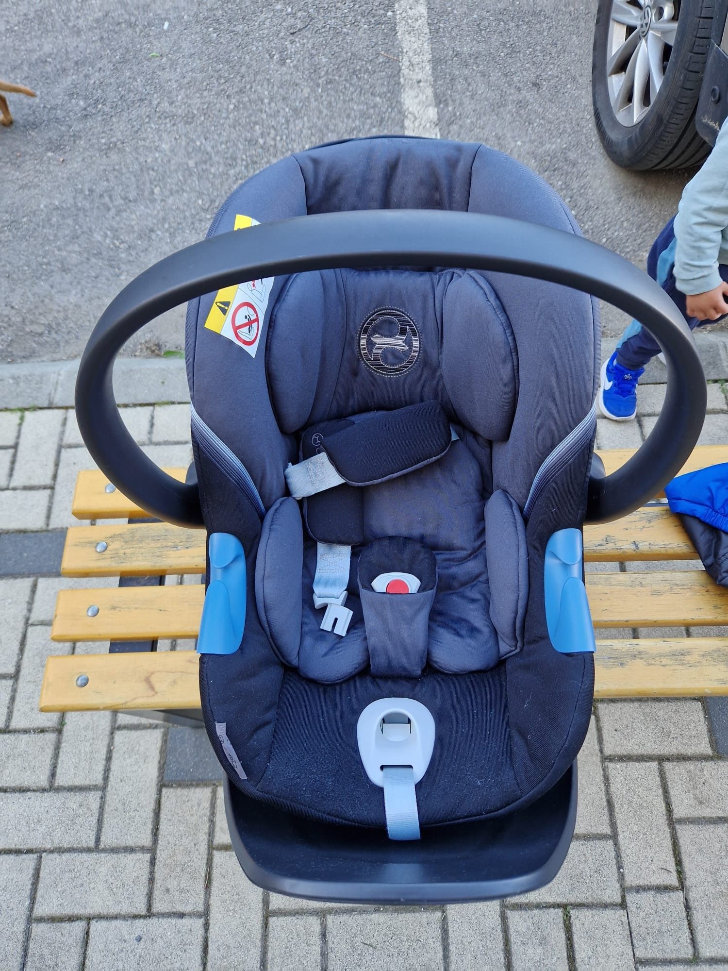 Vând scoica cybex aton m + baza isofix