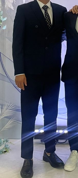 Продам кастюм мужской