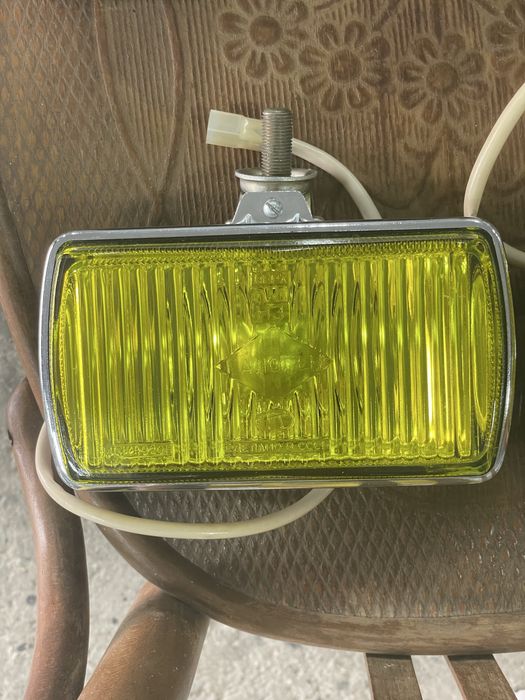 РЕТРО Волга 3102 ГАЗ фарове жълти за мъгла с капаци нови СССР