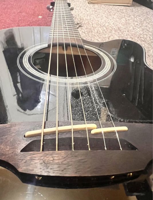 Chitara Takamine