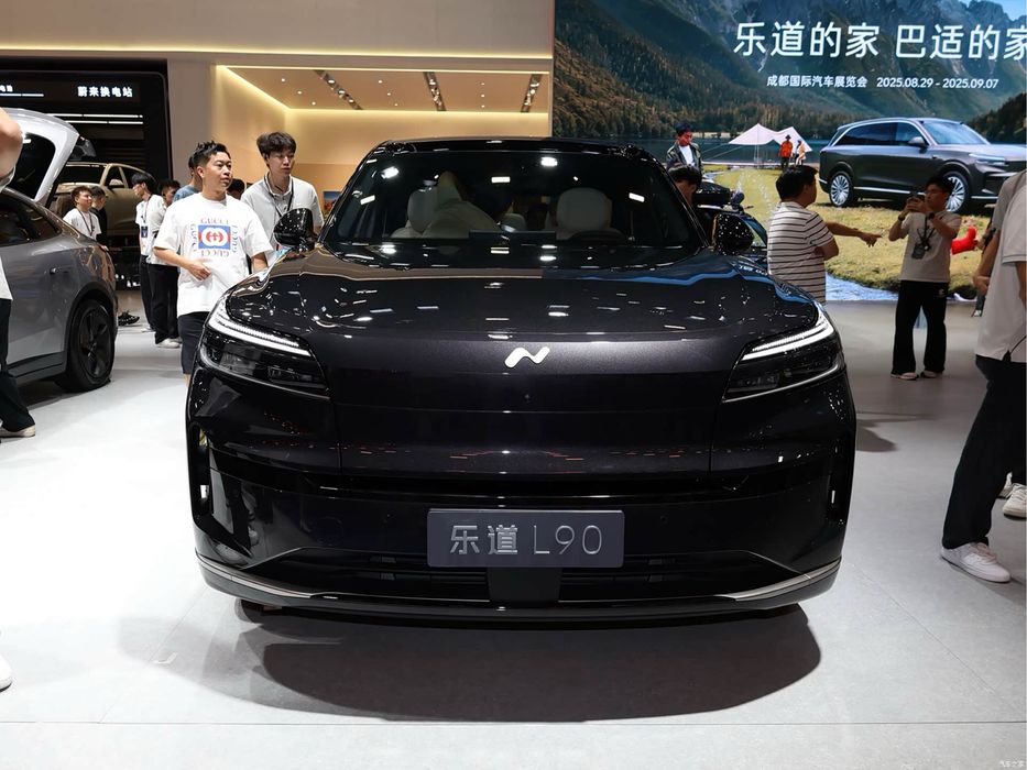 NIO onvo L90 2025