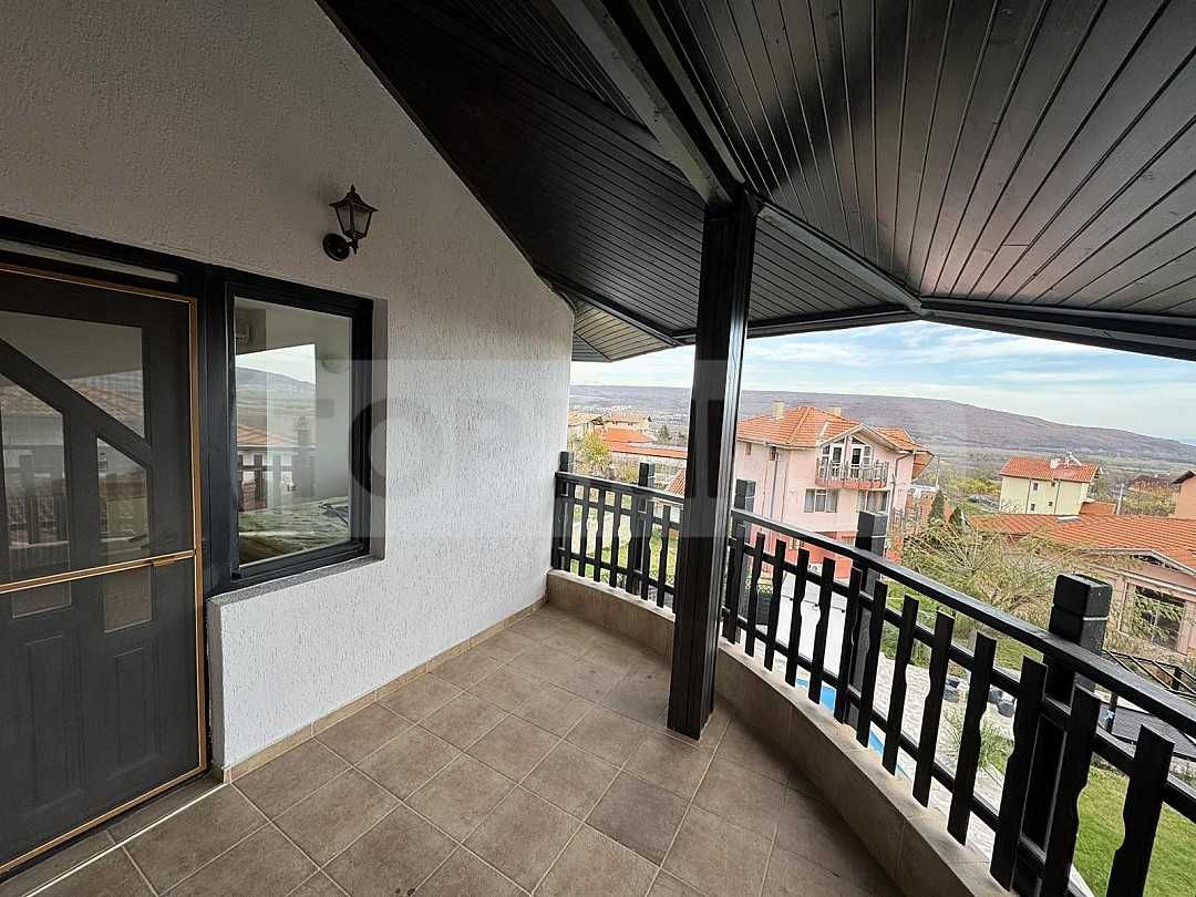 Продава се Къща в с. Рогачево, Област Добрич - 310 кв.м за 1049 €/кв.м - Снимка #12