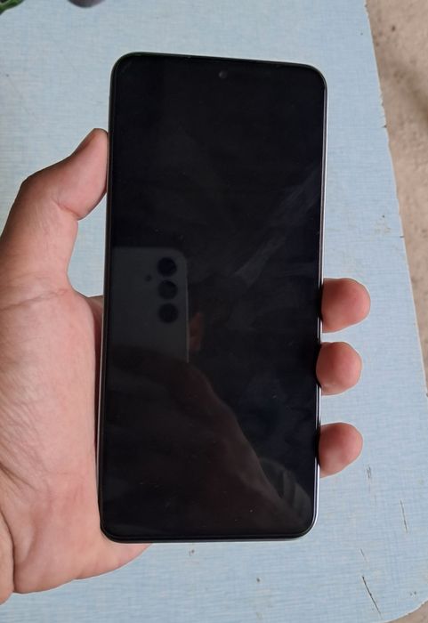 Telefon sotiladi: Honor x8a holati a'lo