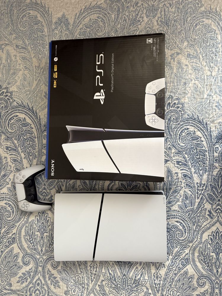 Продам PlayStation 5 Slim – почти новая, выгодная цена!