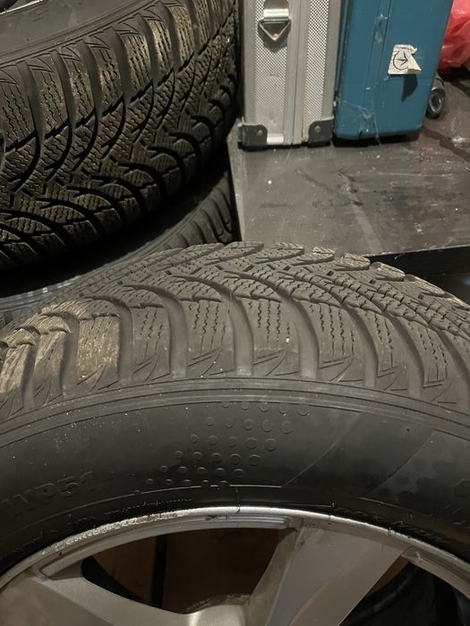 Anvelopa iarna kumho wintercraft 215/60/r16