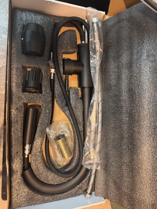 Baterie bucatarie 85 lei, noua