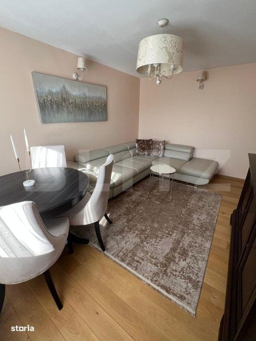 Apartament de vanzare, cu 3 camere, etaj intermediar, decomandat, zona
