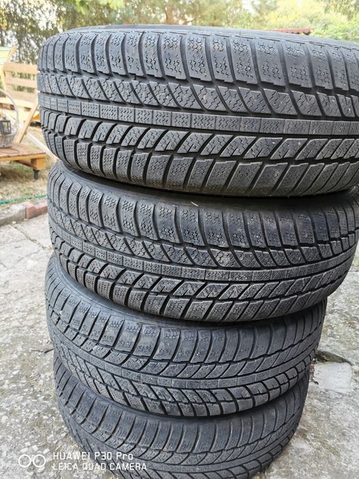 Jante cu anvelope iarna 215x65-16,distanta 5x114,3