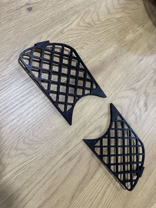 Решетки за халогени BMW Е46 Мтех