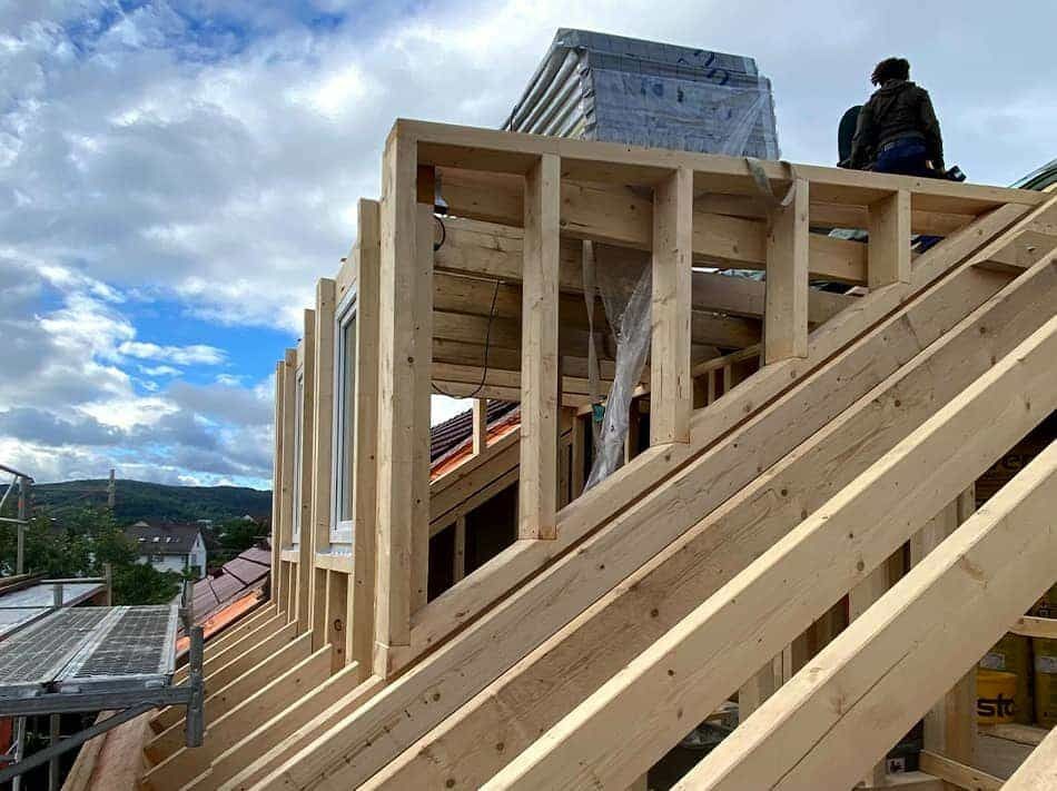 Executam tigla ceramica acoperisuri mansardari