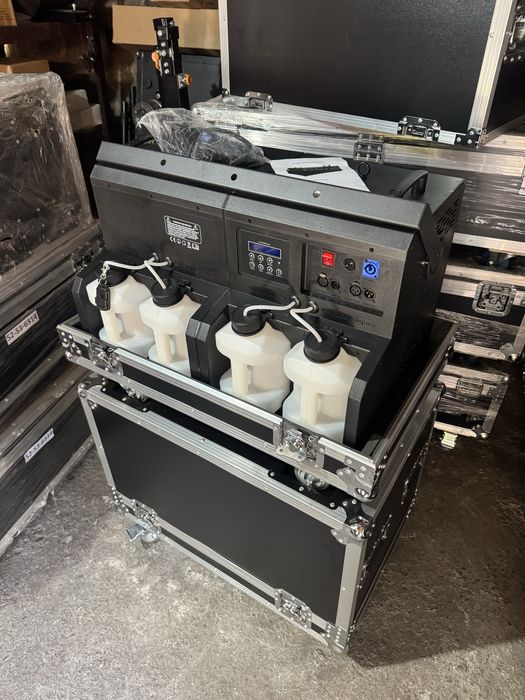 Masina Baloane cu Fum Smoke Bubble Machine + Flightcase