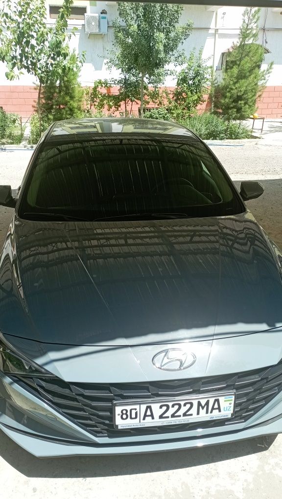 Hyundai Elantra.