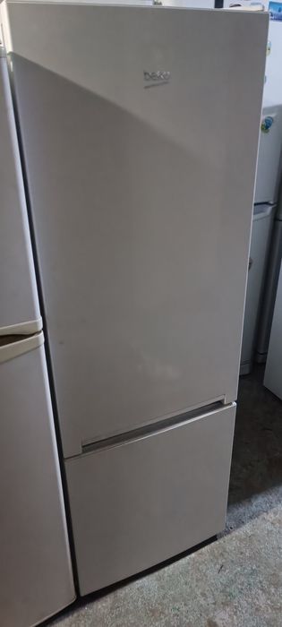 Продам холодильник веко