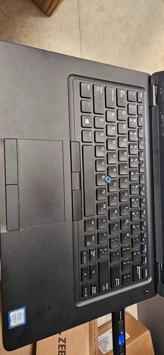 DELL Latitude 5490