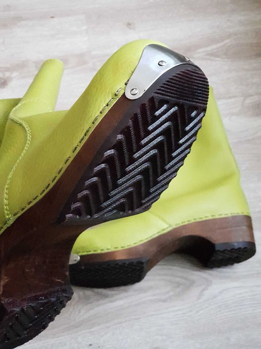 Модерни яки ботуши