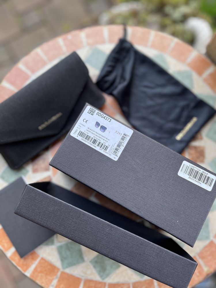 Vând ochelar de soare Dolce &Gabbana dama