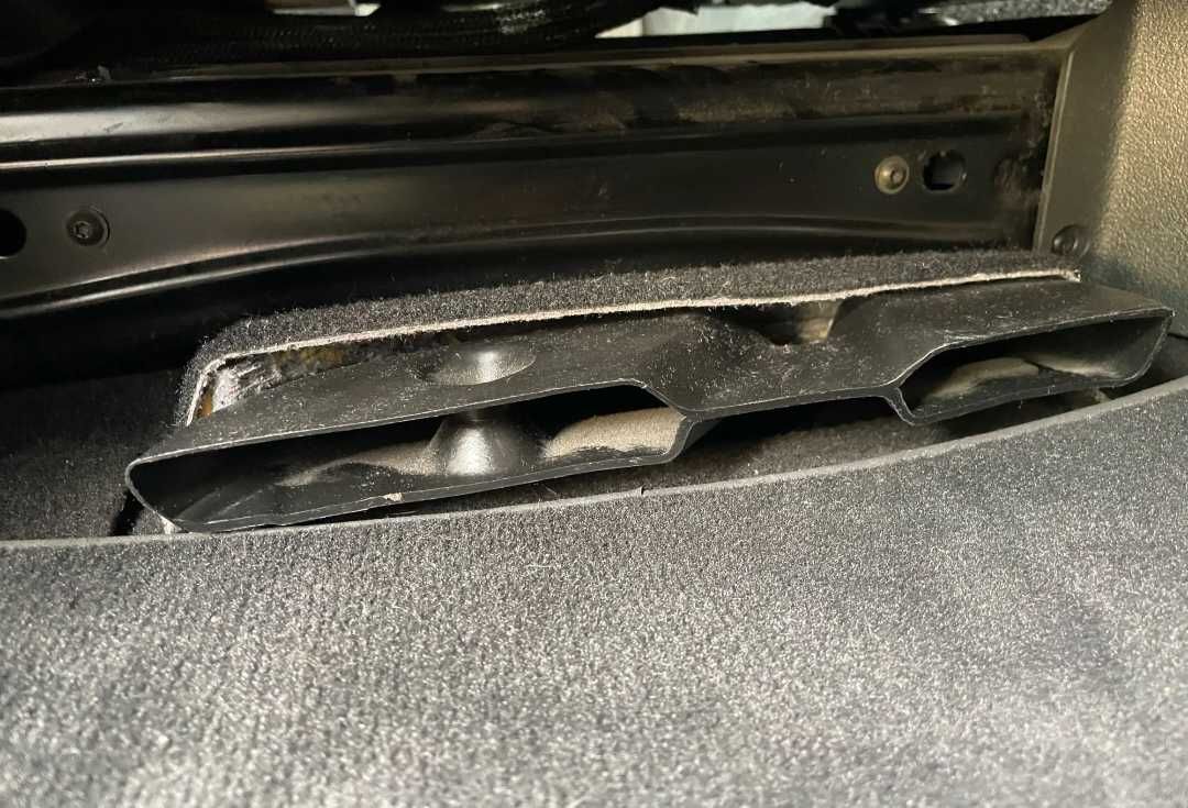 Капак въздуховод за климатика парното за VW Volkswagen Touran/Tiguan