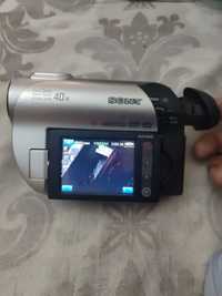 Продаю видео камеру