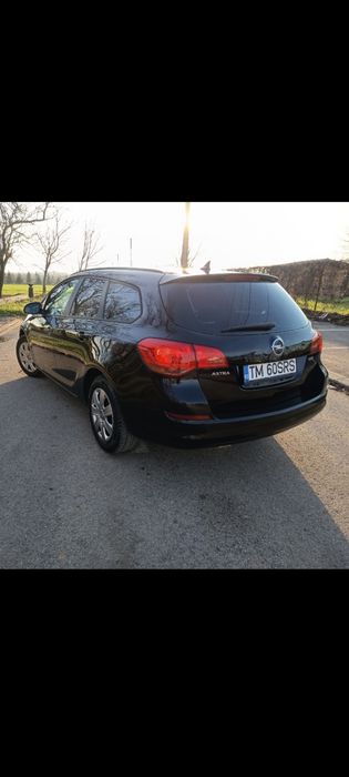 Vând Opel Astra j, 1 7 tdi