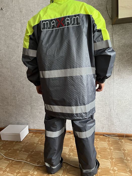 Продаю Спецодежду