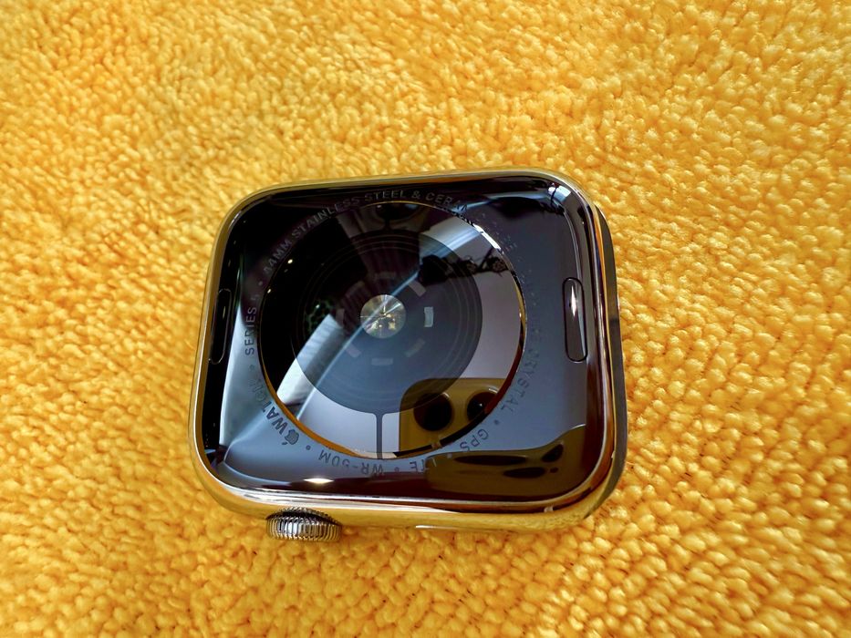 Apple Watch Series 5 / 44mm / Silver / Stainless Steel / GPS + LTE