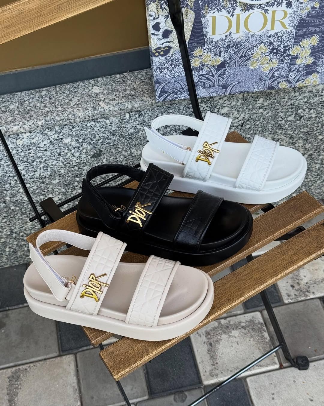 Янги Диор босоножки сотилади. Новые босоножки Dior
